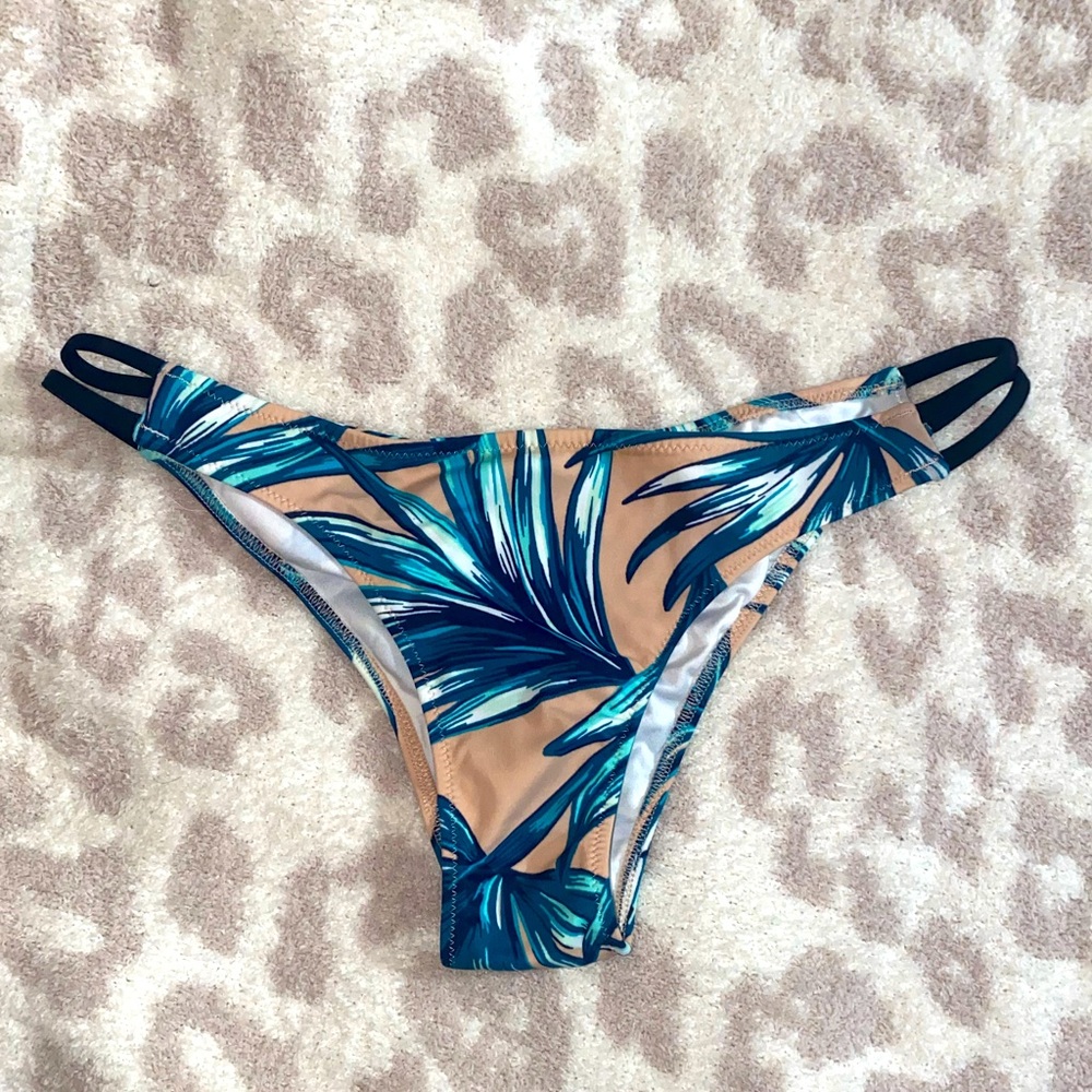Floral bikini bottoms